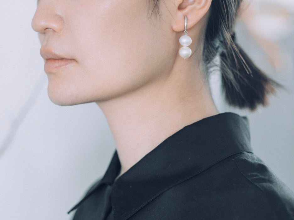 two pearls earrings　二粒パールイヤリング