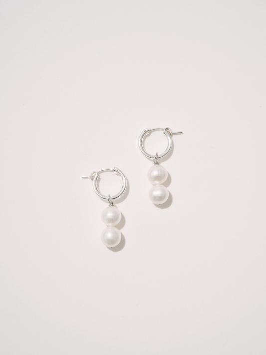 two pearls hoop earrings　二粒パールピアス